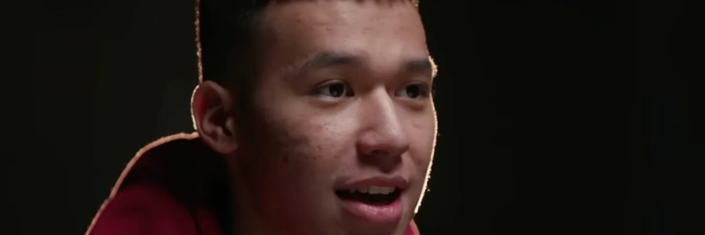 Кадр из 11 серии 1 сезона